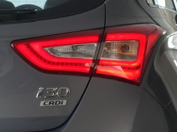 Hyundai i30 II Hatchback 3d 1.6 CRDi (HIGH)  128KM 2013 Hyundai i30 1.6 CRDI 128KM/Panorama, zdjęcie 28