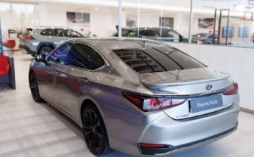 Lexus ES VII (XV70) Sedan Facelifting 300h 218KM 2023 Lexus ES 300h F Sport Design 2.5 Hybryda 218KM, zdjęcie 33