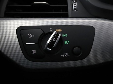 Audi A4 B9 Avant 2.0 TDI 150KM 2016 Audi A4 Avant S-tronic navi czujniki parkowania, zdjęcie 32