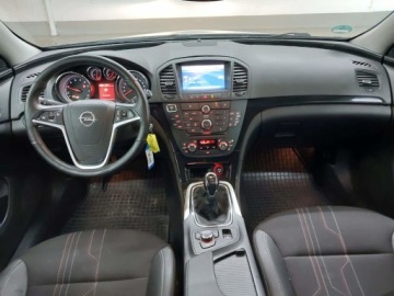 Opel Insignia I Sports Tourer Facelifting 1.4 Turbo ECOTEC  140KM 2013 Opel Insignia Opel Insignia Sports Tourer 1,4, zdjęcie 6