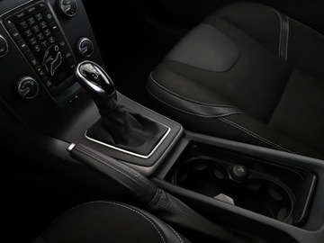 Volvo V40 II Hatchback Facelifting 2.0 D3 150KM 2018 Volvo V40 Automat navi klima auto czujniki, zdjęcie 27