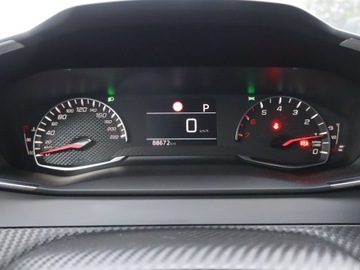 Peugeot 2008 II SUV 1.2 PureTech 130KM 2022 Peugeot 2008 1.2 PureTech, Salon Polska, zdjęcie 10