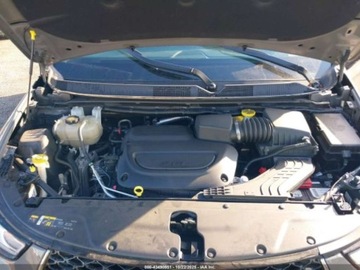 Chrysler Pacifica II 2023 Chrysler Pacifica Touring L 2023 3.6l 3.6 Benzyna 287KM, zdjęcie 9