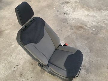 FORD TRANSIT COURIER 17R zestaw foteli