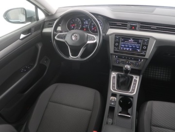 Volkswagen Passat B8 Limousine Facelifting 1.5 TSI EVO 150KM 2020 VW Passat 1.5 TSI, Salon Polska, Klima, zdjęcie 6