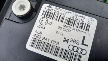 AUDI R8 420 BI-XENON+ LED SVĚTLO PŘEDNÍ