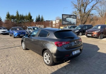 Alfa Romeo Giulietta Nuova II Hatchback 5d 1.4 TB 16v 120KM 2010 Alfa Romeo Giulietta Alfa Romeo Giulietta 1.4 Benzyna 120KM, zdjęcie 5