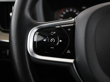 Volvo XC60 II Crossover T8 Twin Engine 390KM 2020 Volvo XC 60 PHEV skóra el. fotele full LED navi, zdjęcie 31