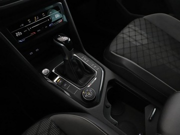 Volkswagen Tiguan II SUV 2.0 TDI 150KM 2020 Volkswagen Tiguan FV23% lift 4x4 DSG full LED, zdjęcie 30