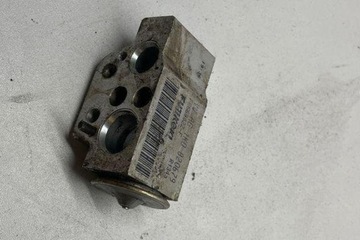 CHLADIČ KLIMATIZACE (POD DESKA) VW TOURAN (1T3) 1K0820679 2.0L DIESEL