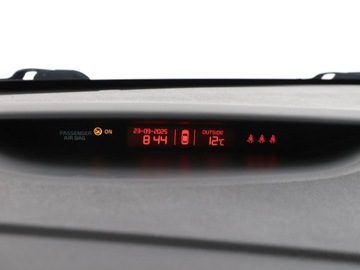 Kia Ceed II Hatchback 5d Facelifting 1.4 DOHC 100KM 2017 Kia Cee&#039;d Czujniki cofania, klima, Bluetooth, zdjęcie 22