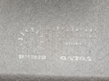 POLIČKA KUFRU VOLVO V40 2012-2019 ROK