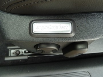 Volkswagen Passat B8 Variant 2.0 TDI BlueMotion SCR 150KM 2018 Volkswagen Passat NAWIGACJA PLHIGHLINE DSG-7PANORAMAASYSTENT PARKOWANIASKO, zdjęcie 11