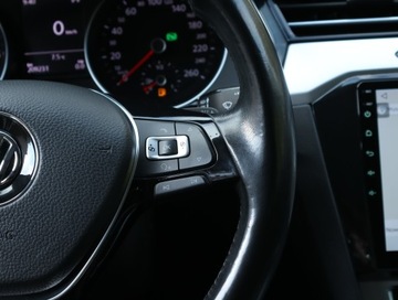 Volkswagen Passat B8 Variant 2.0 TDI 150KM 2015 VW Passat 2.0 TDI, Automat, Klima, Klimatronic, zdjęcie 18