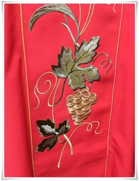 Готическая литургическая риза красная KOR/117/02