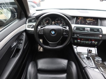 BMW Seria 5 F10-F11 Limuzyna Facelifting 520d 190KM 2016 BMW 5 520d xDrive, Salon Polska, 187 KM, 4X4, zdjęcie 19