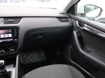 Skoda Octavia III Liftback Facelifting 1.4 TSI 150KM 2017 Skoda Octavia 1.4 TSI, Salon Polska, zdjęcie 7