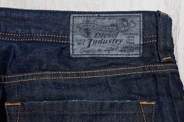 DIESEL LARKEE STRAIGHT JEANS spodnie męskie granatowe PREMIUM 38/34 pas 100