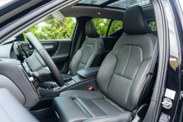 Volvo XC40 Crossover Facelifting 2.0 B4 197KM 2024 Volvo XC 40 B4 197 KM Ultra Dark Mild Hybrid, zdjęcie 23