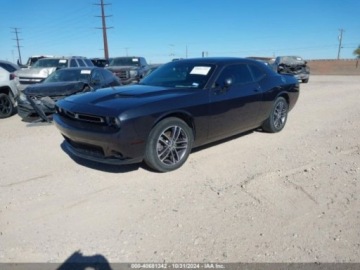 Dodge Challenger III 2019 Dodge Challenger Dodge Challenger SXT 3.6 Benzyna 305KM, zdjęcie 2