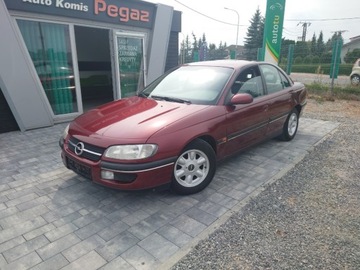 Opel Omega B Sedan 2.5 i V6 170KM 1994 Opel Omega Opel Omega 2.5 Benzyna 170KM, zdjęcie 1