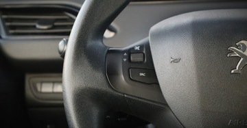 Peugeot 208 I Hatchback 3d 1.0 PureTech 68KM 2015 Peugeot 208 (Nr.182) 1.0 Benzyna Klimatyzacja Tempomat Parktronik Gwarancja, zdjęcie 21