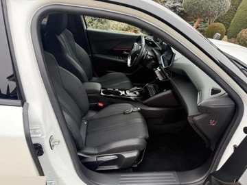 Peugeot 2008 II SUV 1.2 PureTech 130KM 2022 Peugeot 2008 PureTech 130 EAT8 GT 130 KM 2022r Automat, zdjęcie 20