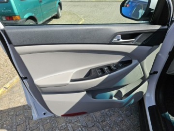 Hyundai Tucson III 2019 Hyundai Tucson 2,0 benzyna 165KM automat, zdjęcie 15