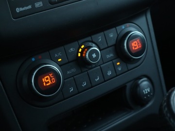 Nissan Qashqai I Crossover 1.6 dCi DPF 130KM 2011 Nissan Qashqai+2 1.6 dCi, 7 miejsc, Navi, Klima, zdjęcie 15