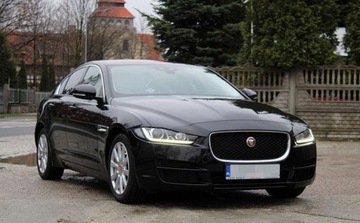 Jaguar XE Sedan 2.0 i4 180KM 2018 Jaguar XE Zarejestrowany Bezwypadkowy 2.0 Diesel 180KM, zdjęcie 2