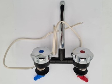 Wylewka mieszacz kran do przyczepy chrom czarny