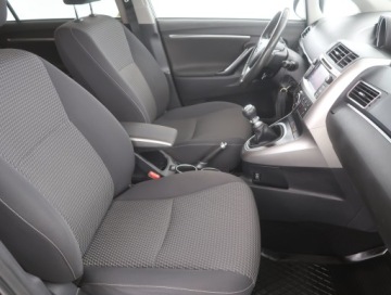 Toyota Verso Minivan Facelifting 1.8 Valvematic 147KM 2016 Toyota Verso 1.8 Valvematic, 7 miejsc, Navi, zdjęcie 8