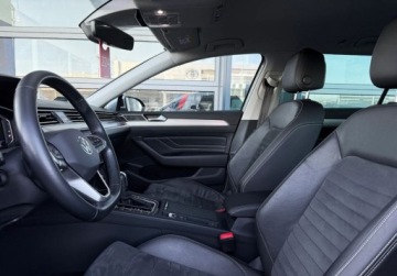 Volkswagen Passat B8 Variant Facelifting 2.0 TDI SCR 200KM 2022 Volkswagen Passat Variant Hak IQ.Light Travel Assist Kamery 360 Salon P, zdjęcie 23