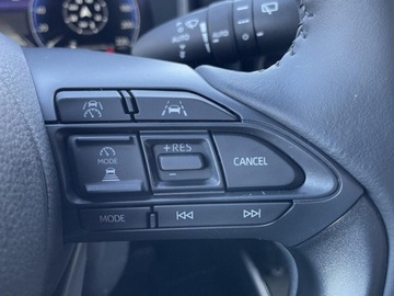 Toyota Yaris IV Hatchback Facelifting 1.5 Hybrid Dynamic Force 130KM 2025 Od ręki - Executive 1.5 Hybrid 130KM | Podgrzewane fotele!, zdjęcie 8