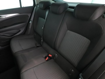 Opel Insignia II Grand Sport 1.6 CDTI  136KM 2019 Opel Insignia 1.6d Automat Elegance Klimatyzacja, zdjęcie 16