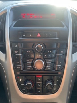 Opel Astra J Sports Tourer 1.7 CDTI ECOTEC 110KM 2012 Opel Astra KLIMATYZACJA PARKTRONIC EL.SZYBY EL.LUSTERKA NOWY ROZRZAD GWARA, zdjęcie 9