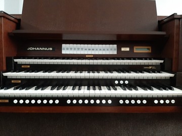 ЦИФРОВОЙ ЦЕРКОВНЫЙ ОРГАН JOHANNUS REMBRANDT 3090 ПРЕМИУМ ЦВЕТ МАХАГОНИ