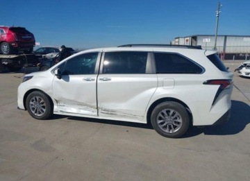 Toyota Sienna III 2021 Toyota Sienna 2021, 2.5L, XLE, od ubezpieczalni, zdjęcie 3