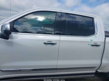 Chevrolet Silverado II 2024 Chevrolet Silverado 1500 Short Bed High Country 2024 6.2l 6.2 Benzyna 420KM, zdjęcie 2