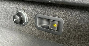 Volkswagen Passat B8 Variant 2.0 TDI BlueMotion SCR 190KM 2019 Volkswagen Passat 4-Motion Automat Navi Parktronic Kamera Alcantara, zdjęcie 12