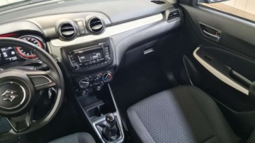 Suzuki Swift VI Hatchback 1.2 DualJet SHVS 90KM 2020 Suzuki Swift 1,2 DualJet SHVS, Hybrid 90 KM, 71 Tys.km, Gwarancja 1.2 90KM, zdjęcie 11