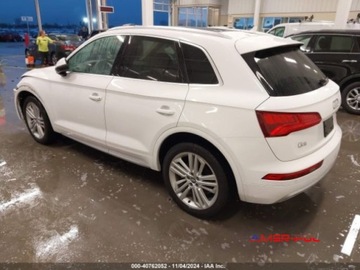 Audi Q5 II 2018 Audi Q5 2018 r.,2,0L 2.0T TECH PREMIUM 2.0 Benzyna 248KM, zdjęcie 4