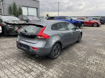 Volvo V40 II Hatchback Facelifting 2.0 D2 120KM 2019 Volvo V40 D2 Momentum Automat Parktronik Skóra