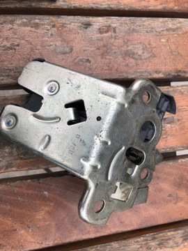 AUDI A6 C6 AVANT\KOMBI A3 8P ЗАМОК ЗАДНЕЙ ДВЕРИ SPORTBACK