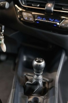 Toyota C-HR I Crossover 1.2L Turbo 116KM 2019 Toyota C-HR 1.2 T Premium 1.2 Benzyna 116KM, zdjęcie 28