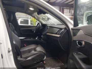 Volvo XC90 II 2023 Volvo XC 90 B6 Ultimate 7-Seater 2023 2.0 Benzyna 295KM, zdjęcie 9