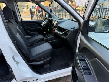Fiat Doblo IV 1.6 MultiJet 120KM 2019 Fiat Doblo niepełnosprawnych rampa inwalida 2020, zdjęcie 21