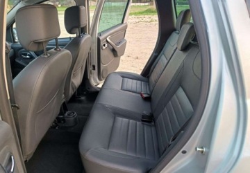 Dacia Duster I SUV Facelifting 1.2 TCe (Euro 6) 125KM 2016 Dacia Duster Prestige 1.2 Benzyna 125KM Bezwypadkowa NAvi Parktronik, zdjęcie 26