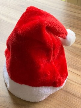 ТОЛСТАЯ ПЛЮШЕВАЯ ШАПКА САНТЫ