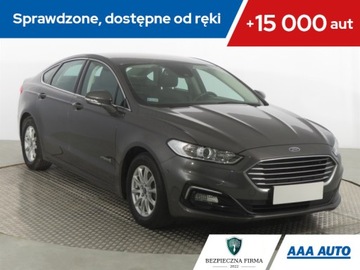 Ford Mondeo V Sedan Facelifting 2.0 Hybrid 187KM 2019 Ford Mondeo 2.0 Hybrid, Salon Polska